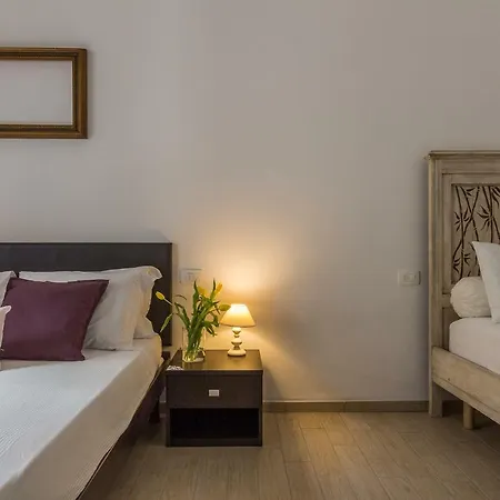 Emma & Olga Apartments -In The City Centre- Florence Room photo